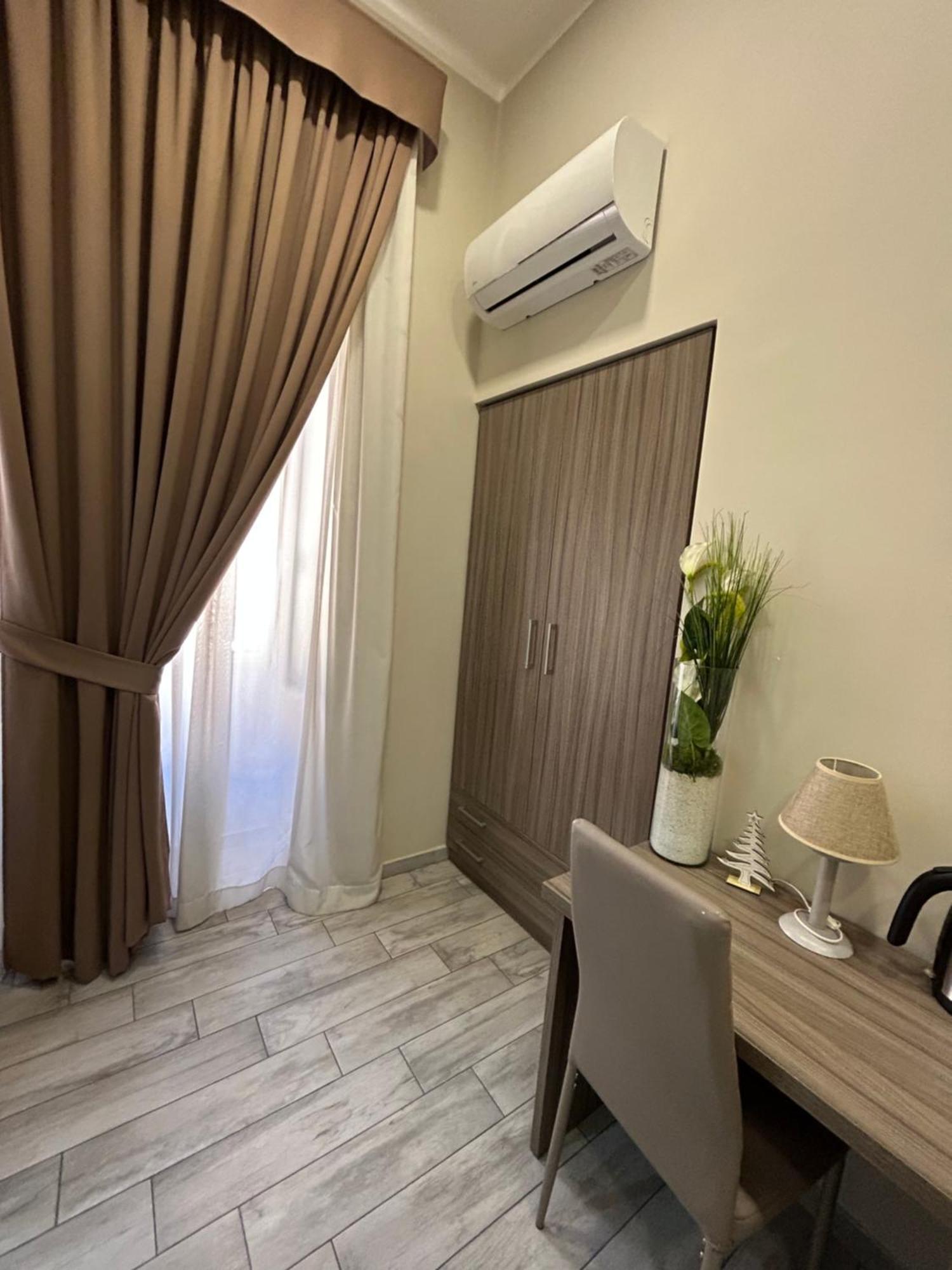 B&B Napoli Centrale N 74 Екстер'єр фото